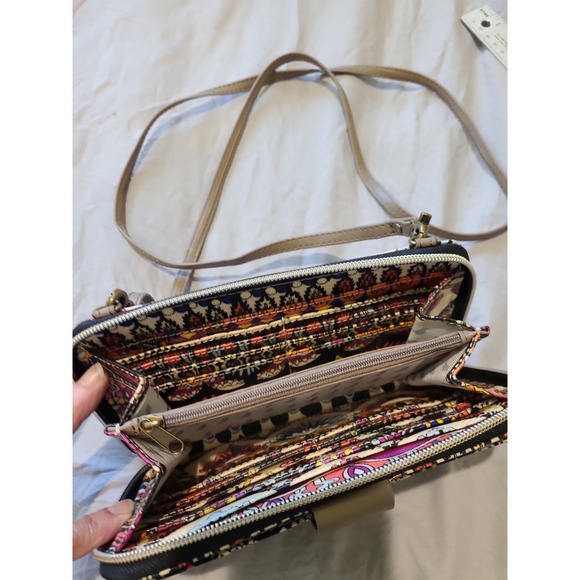 sakroots Artist Circle LARGE smartphone crossbody phone wallet - Picture 6 of 11